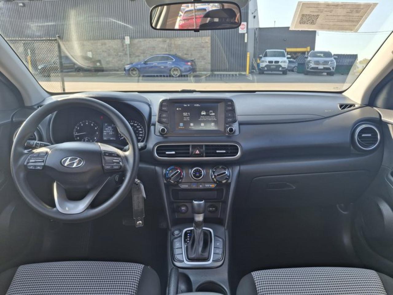 2021 Hyundai KONA Essential | Heated Seats | CarPlay + Android | Rear Camera | Alloy Wheels and More ! Photo