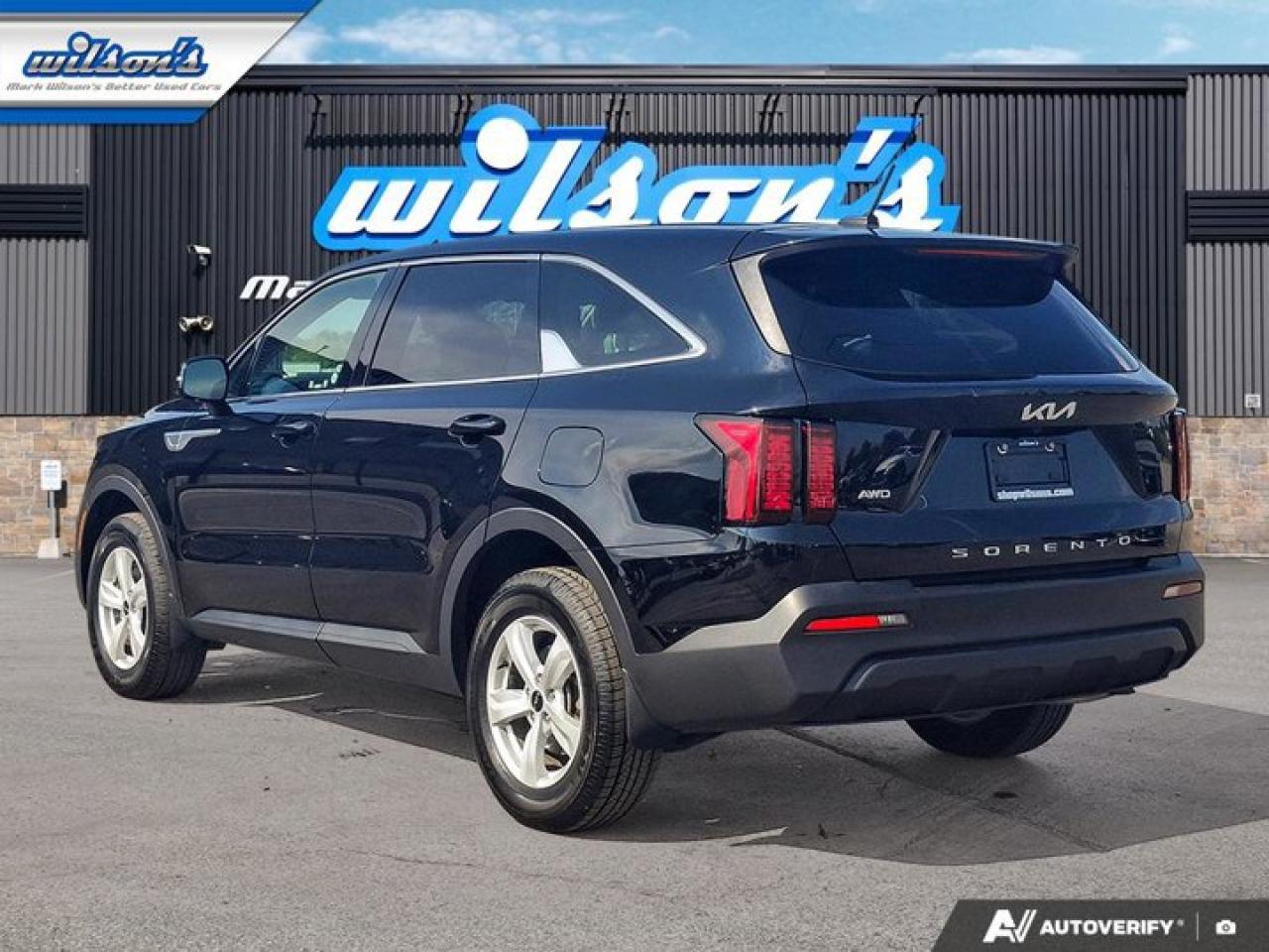 2022 Kia Sorento LX+ AWD | 3rd Row | Heated Seats | CarPlay + Android | Rear Camera | Alloy Wheels and More ! Photo2