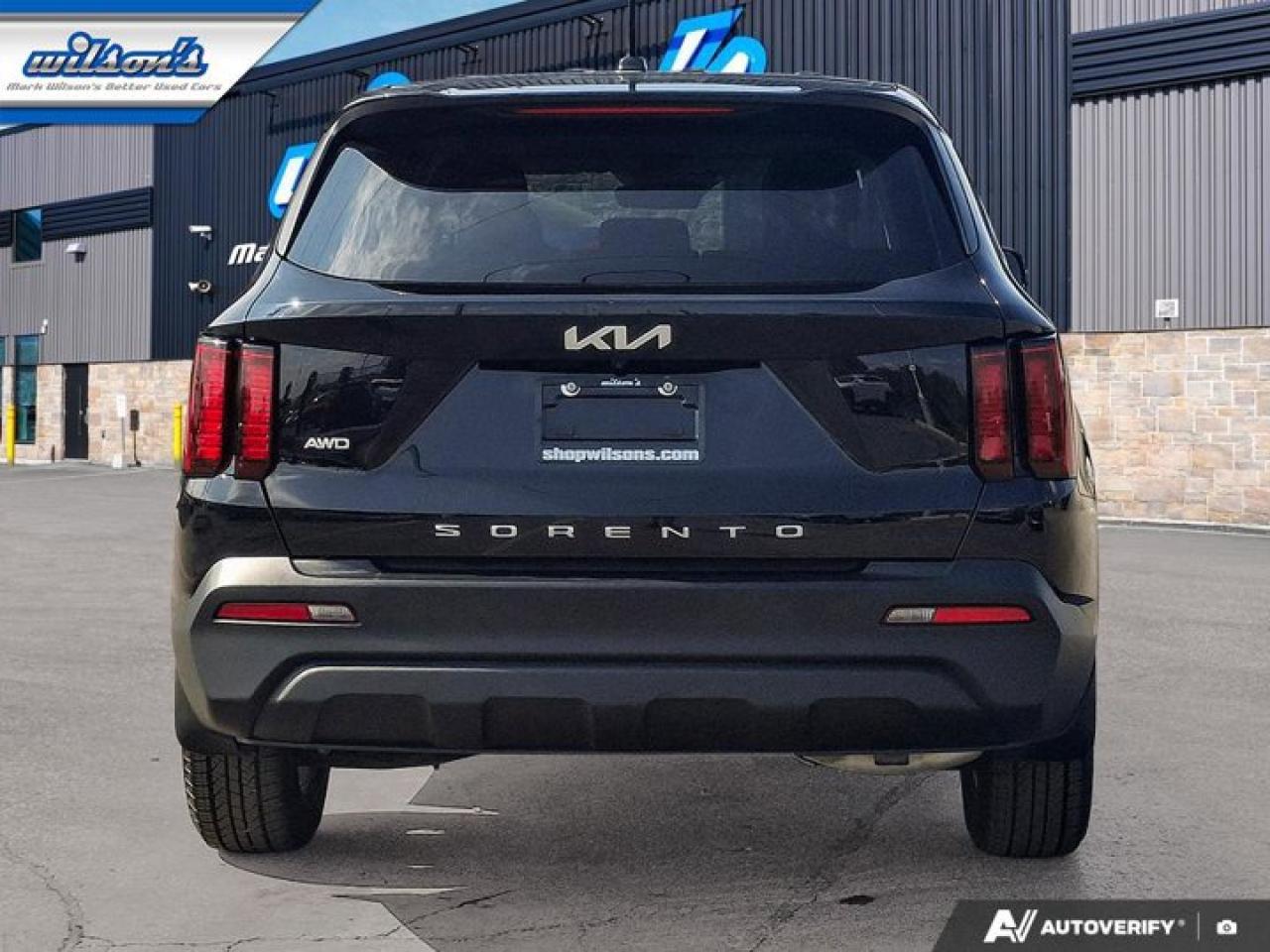 2022 Kia Sorento LX+ AWD | 3rd Row | Heated Seats | CarPlay + Android | Rear Camera | Alloy Wheels and More ! Photo3