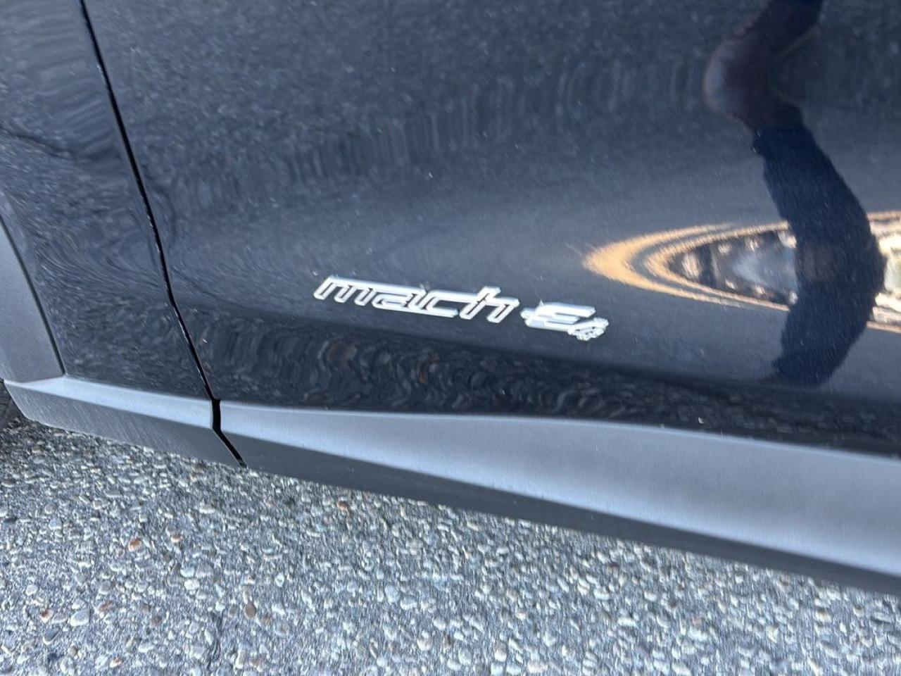 2022 Ford Mustang Mach-E Select Photo5