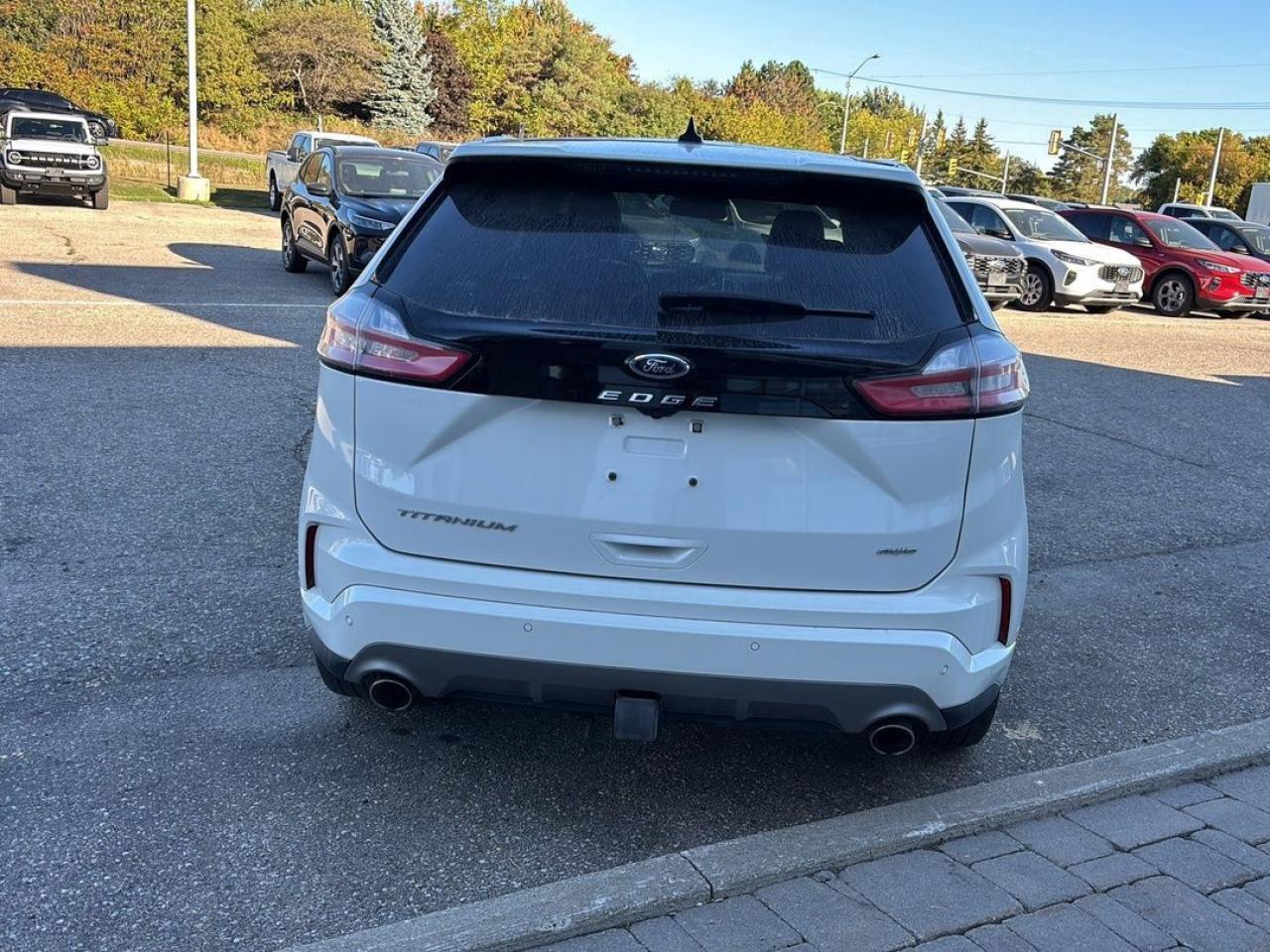 2022 Ford Edge Titanium Photo5