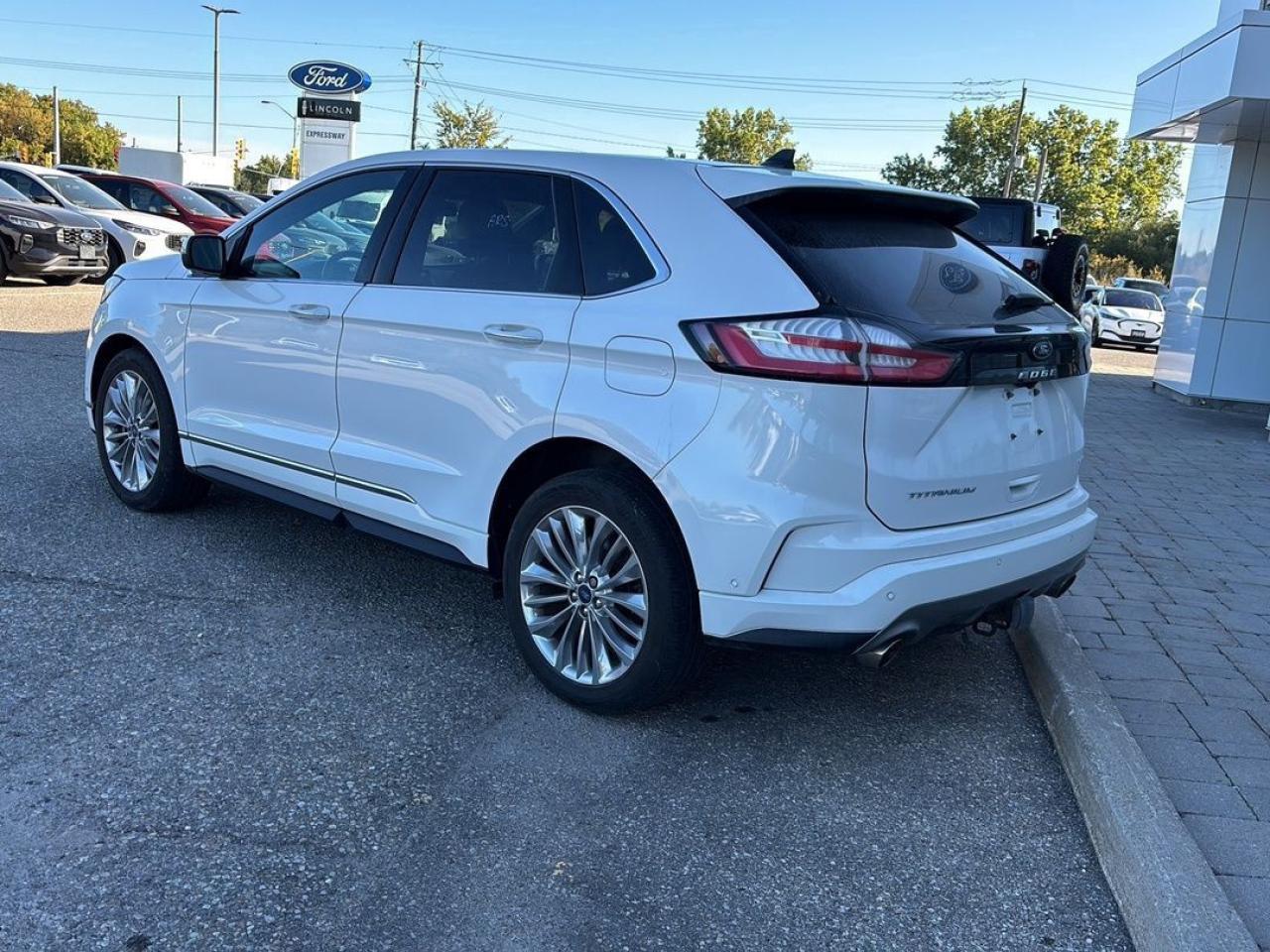 2022 Ford Edge Titanium Photo5