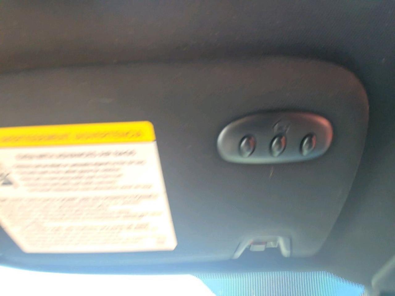 2022 Ford Edge Titanium Photo5