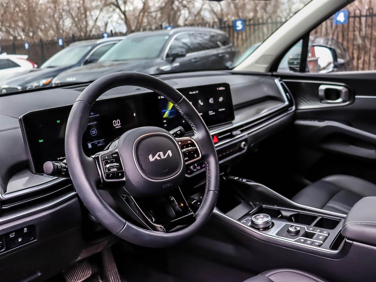 2025 Kia Sorento Plug-In Hybrid EX Photo