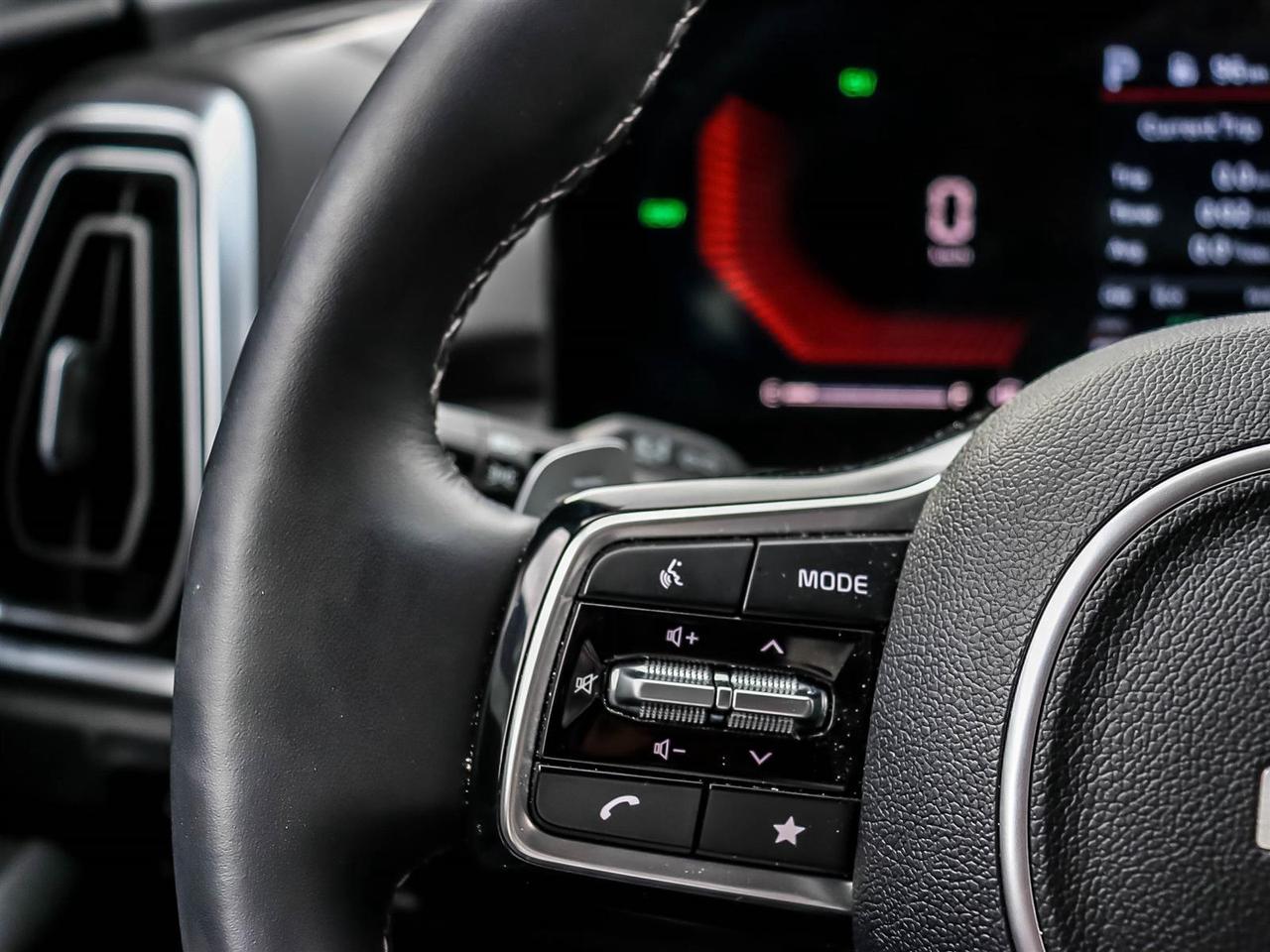 2025 Kia Sorento Plug-In Hybrid EX Photo