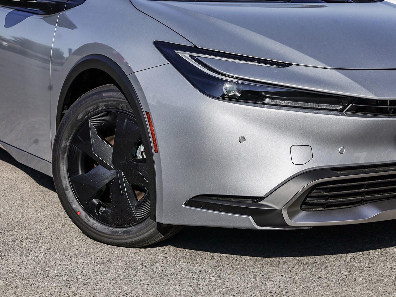 2026 Toyota Prius Plug-In Hybrid SE Photo