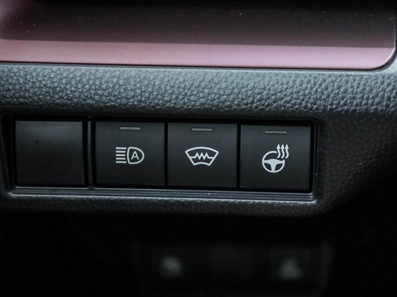 2026 Toyota Prius Plug-In Hybrid SE Photo