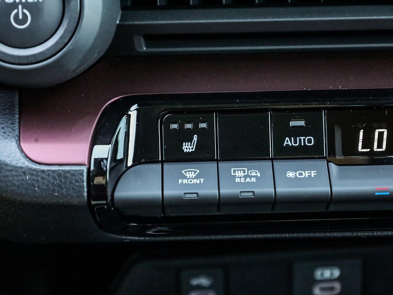 2026 Toyota Prius Plug-In Hybrid SE Photo