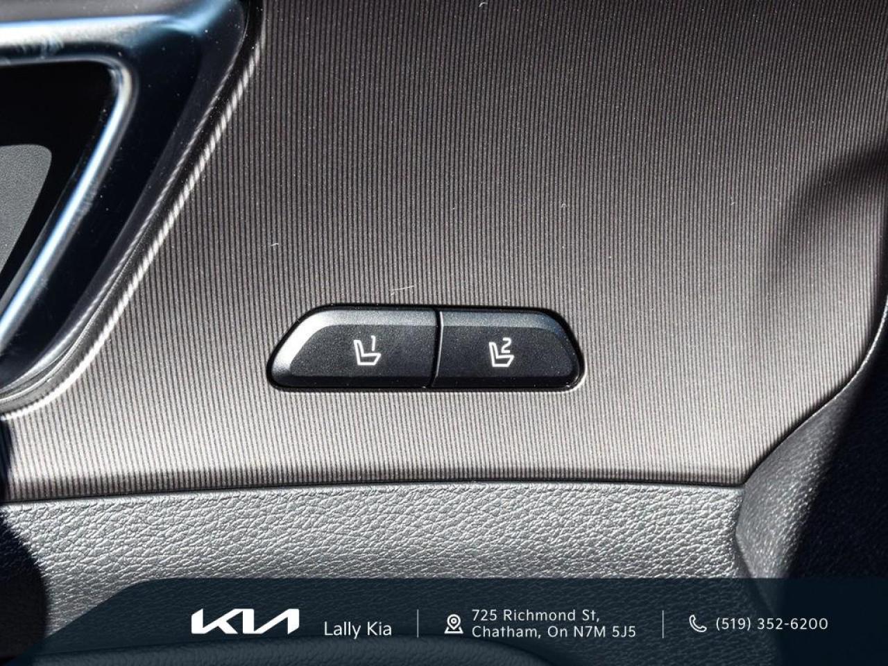 2026 Kia Sportage Plug-In Hybrid 2025 Kia Sportage PHEV - EX Premium | Dealership Demo | Qualifies for New Incentives Photo