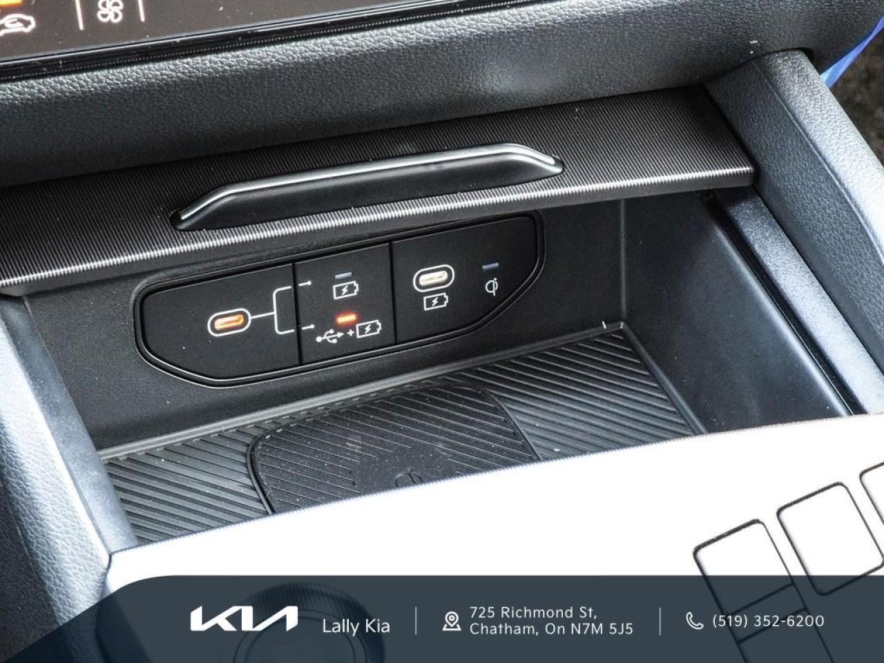 2026 Kia Sportage Plug-In Hybrid 2025 Kia Sportage PHEV - EX Premium | Dealership Demo | Qualifies for New Incentives Photo