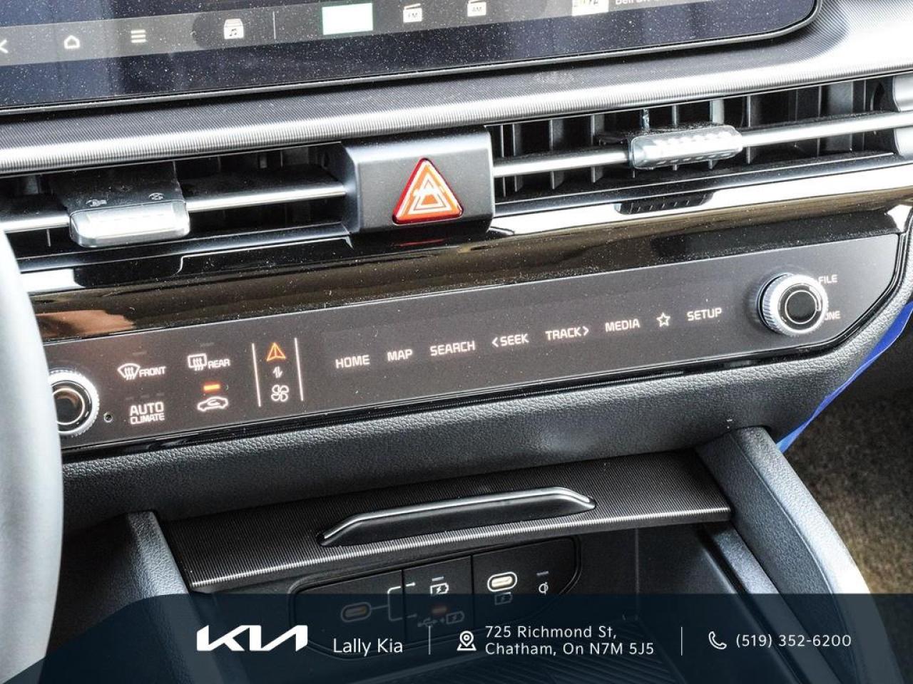 2026 Kia Sportage Plug-In Hybrid 2025 Kia Sportage PHEV - EX Premium | Dealership Demo | Qualifies for New Incentives Photo