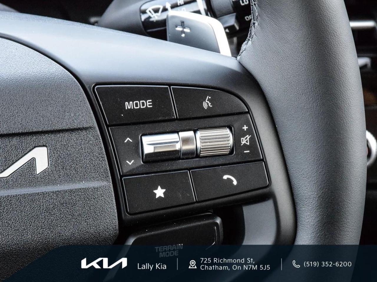 2026 Kia Sportage Plug-In Hybrid 2025 Kia Sportage PHEV - EX Premium | Dealership Demo | Qualifies for New Incentives Photo