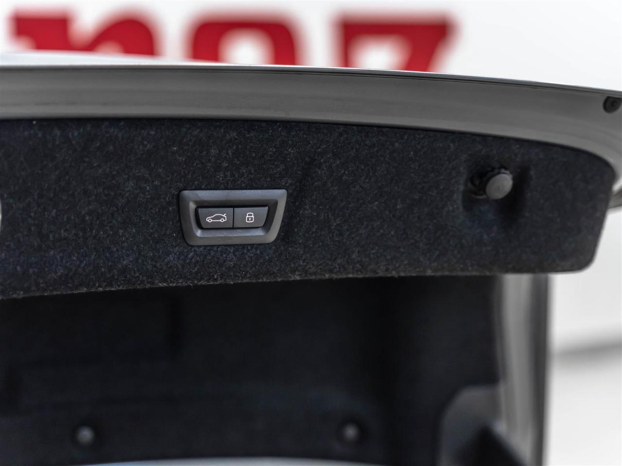 2025 BMW M3 6 SPEED MANUAL| M CARBON PKG|CARBON BUCKETS|PREMIUM PKG Photo