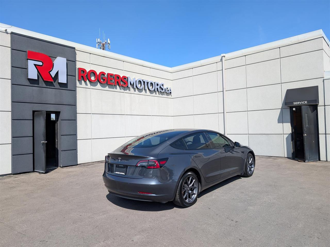 2021 Tesla Model 3 STANDARD RANGE PLUS Photo4