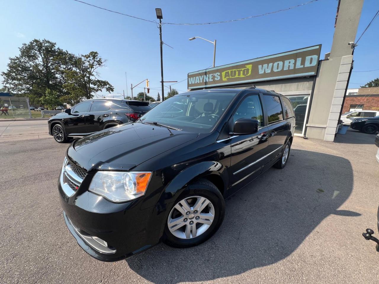 Used 2017 Dodge Grand Caravan Crew for sale in Hamilton, ON