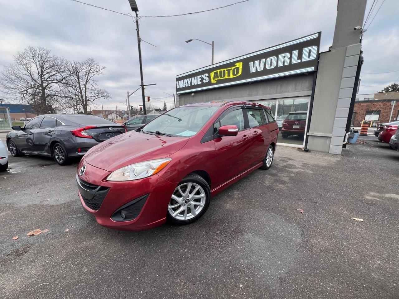 2017 Mazda MAZDA5 Grand Touring Photo0