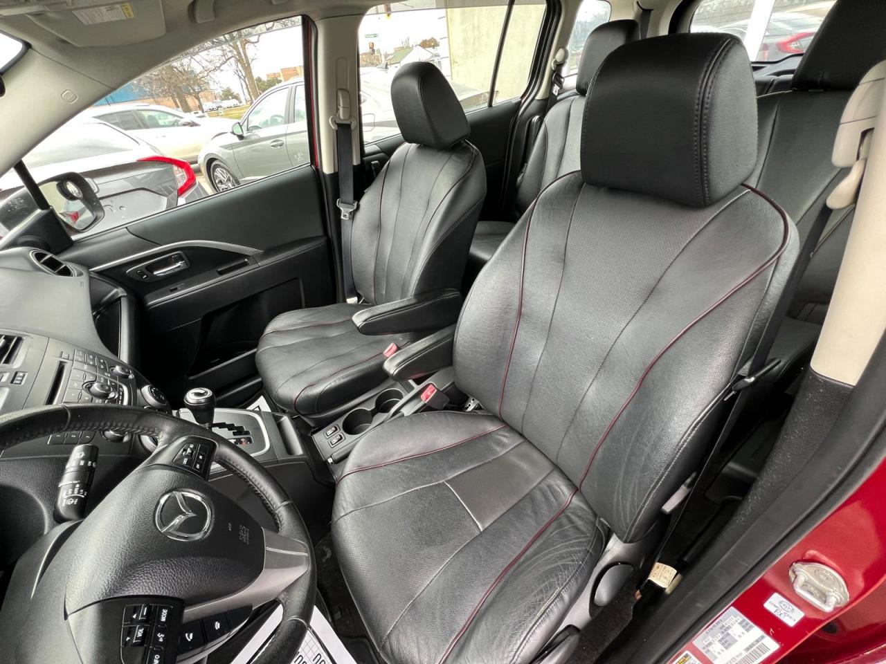 2017 Mazda MAZDA5 Grand Touring Photo