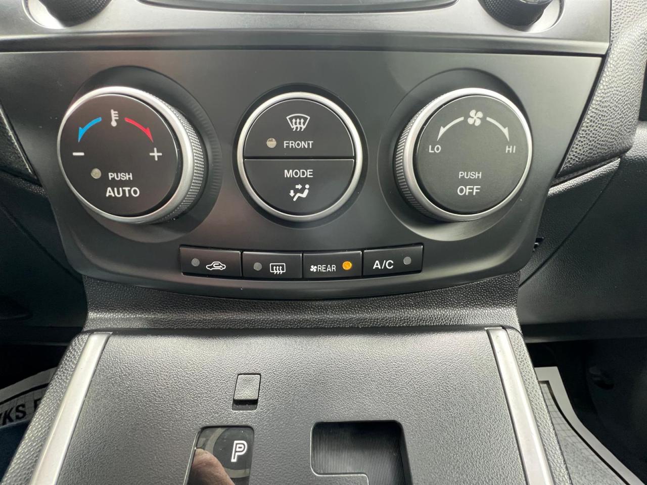 2017 Mazda MAZDA5 Grand Touring Photo