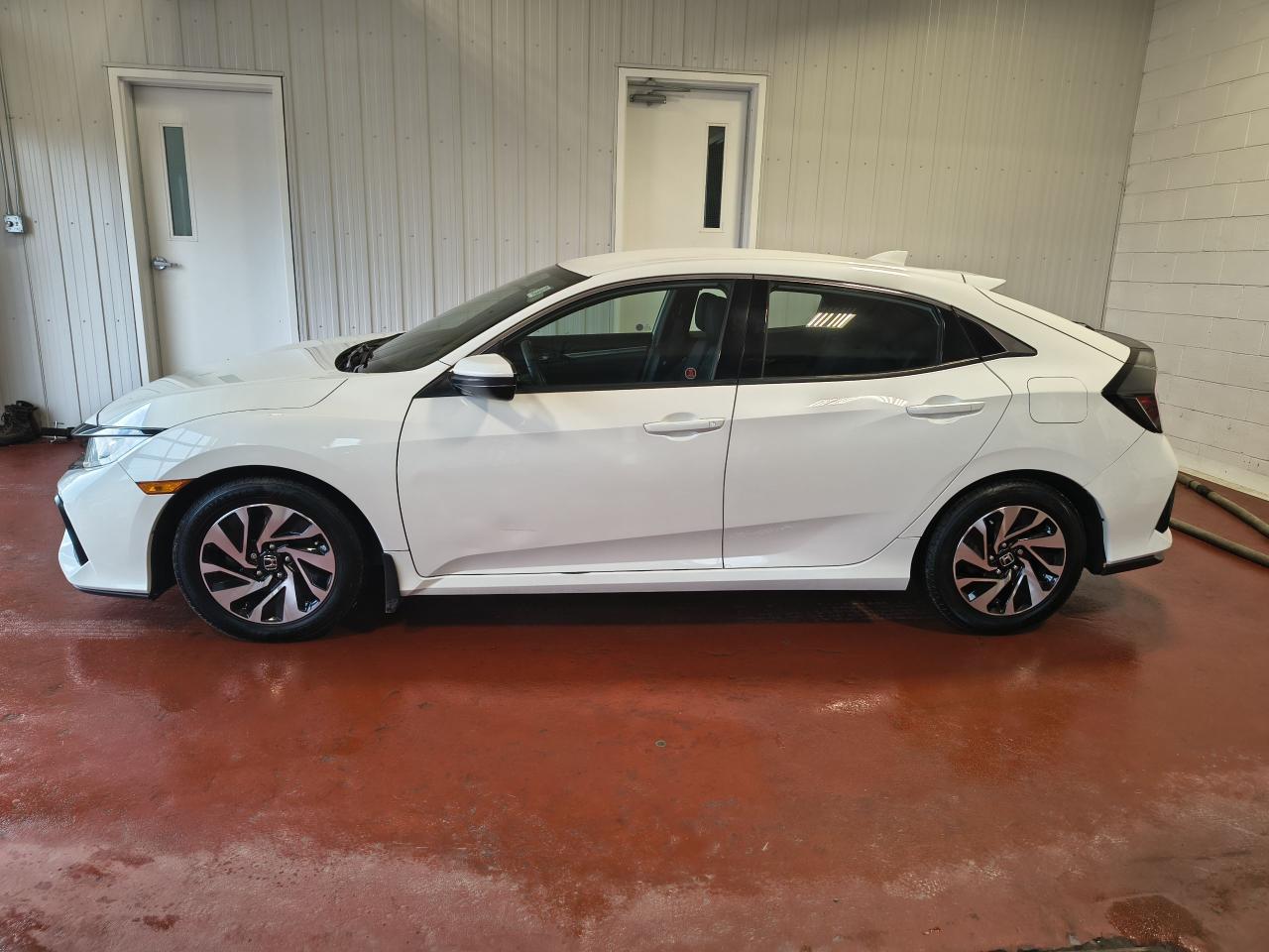 2017 Honda Civic LX Photo0