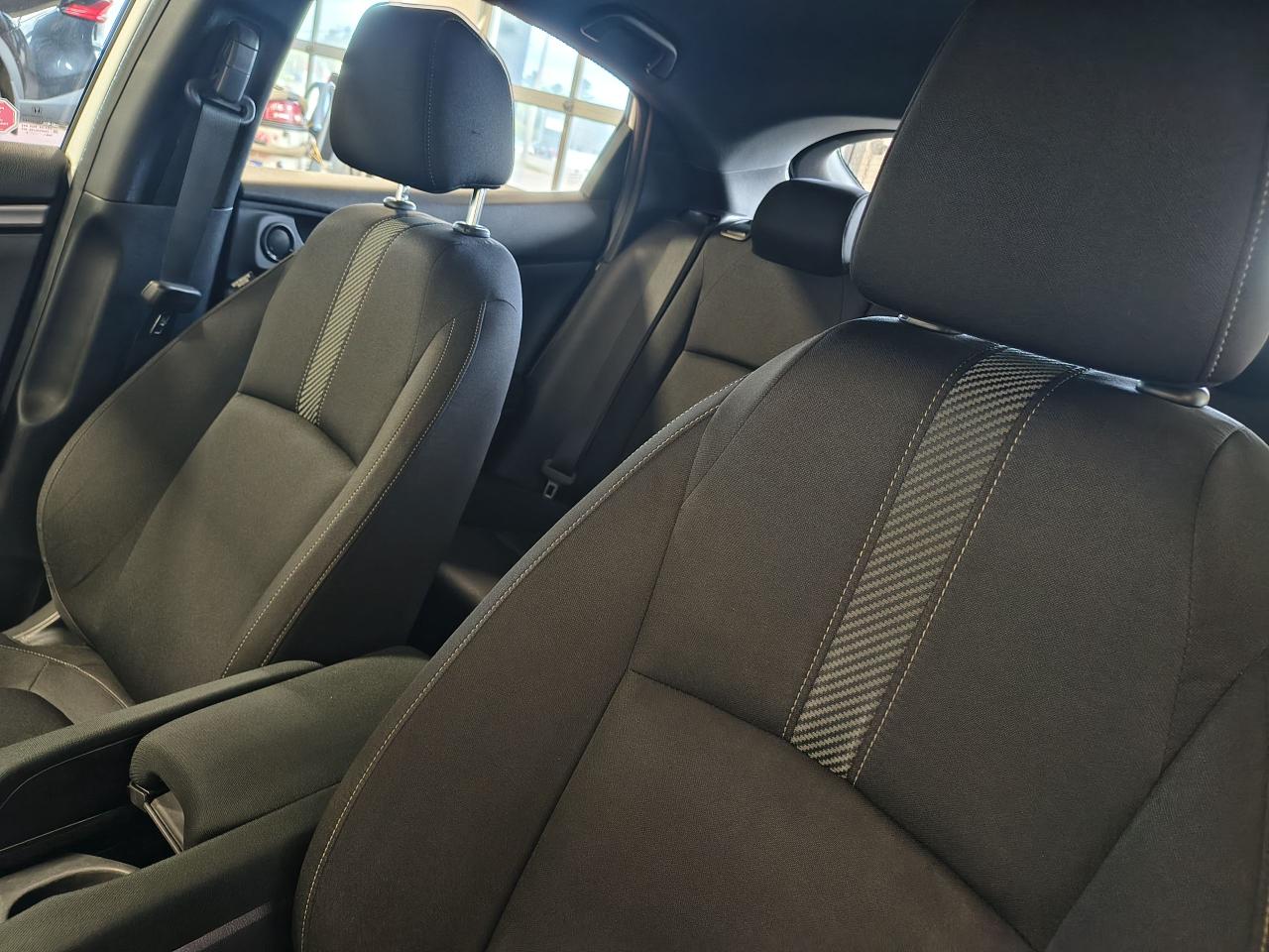 2017 Honda Civic LX Photo0
