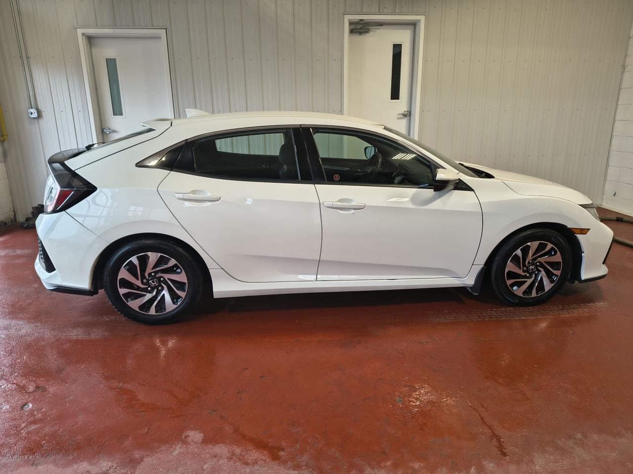 2017 Honda Civic LX Photo0