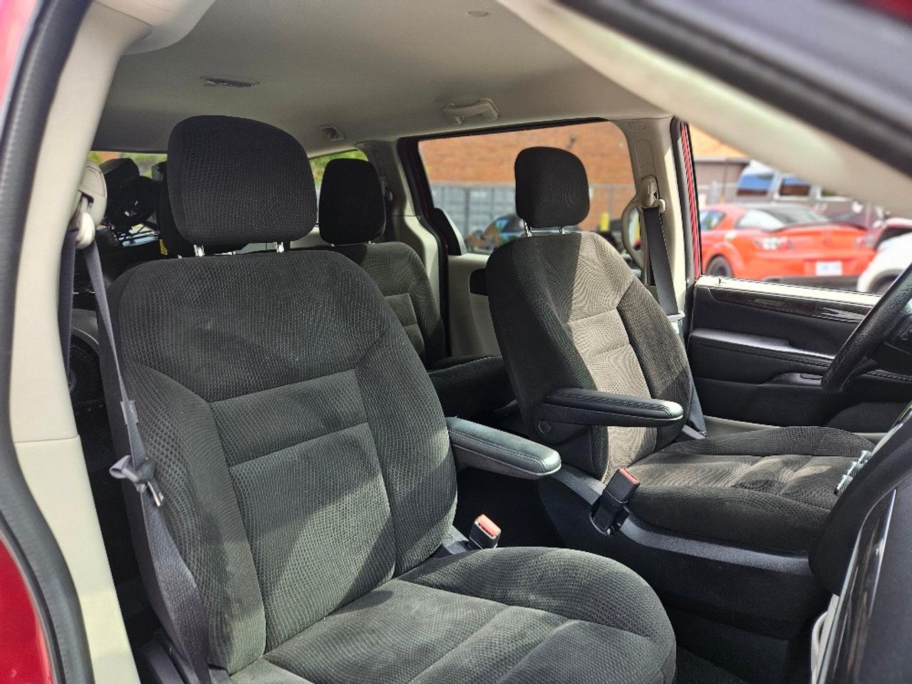 2016 Dodge Grand Caravan SHOPRIDER CART & POWER LIFT ACCESIBILITY Photo