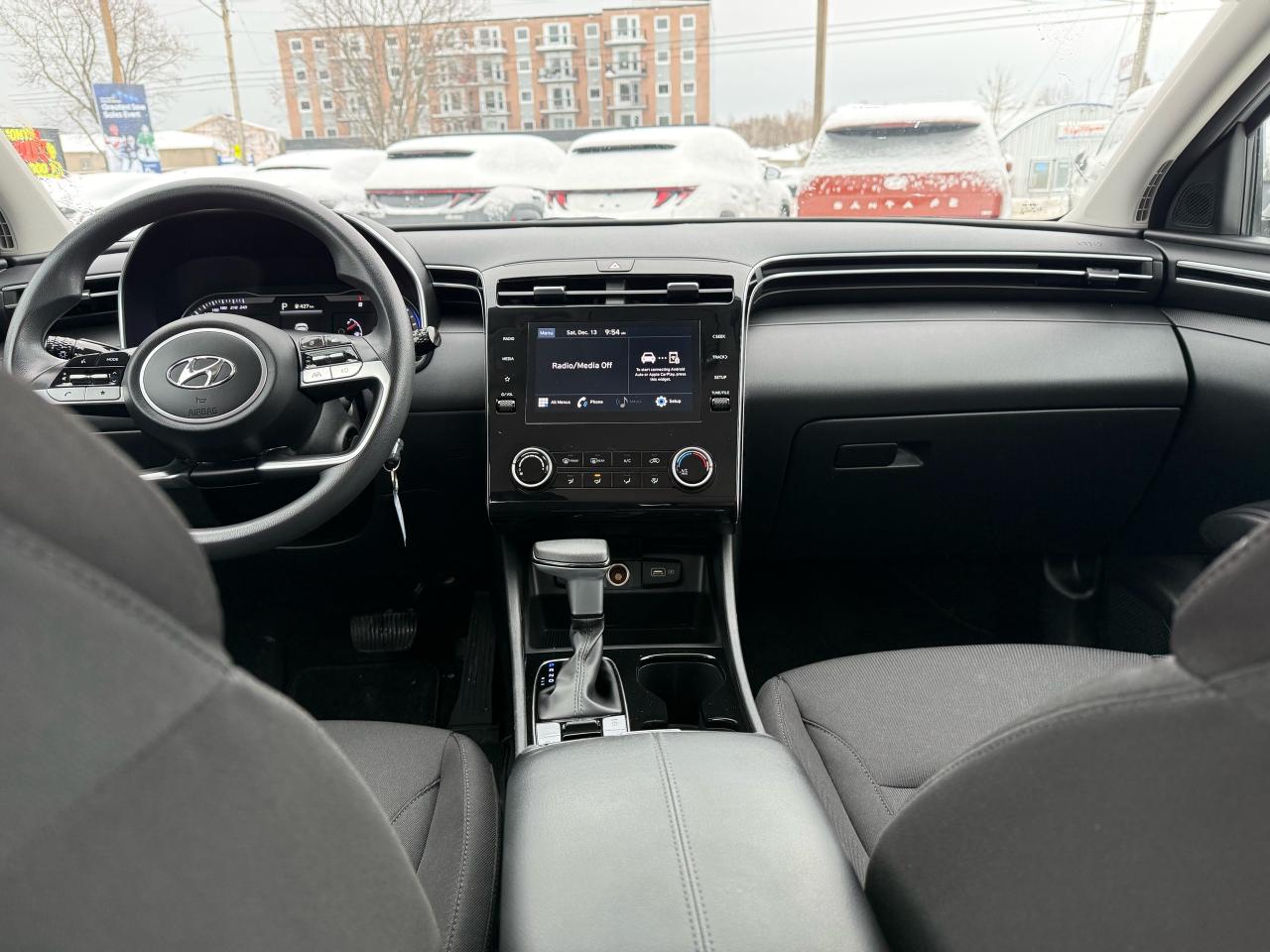 2022 Hyundai Tucson Essential Photo13