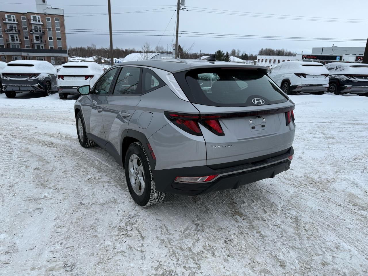 2022 Hyundai Tucson Essential Photo9