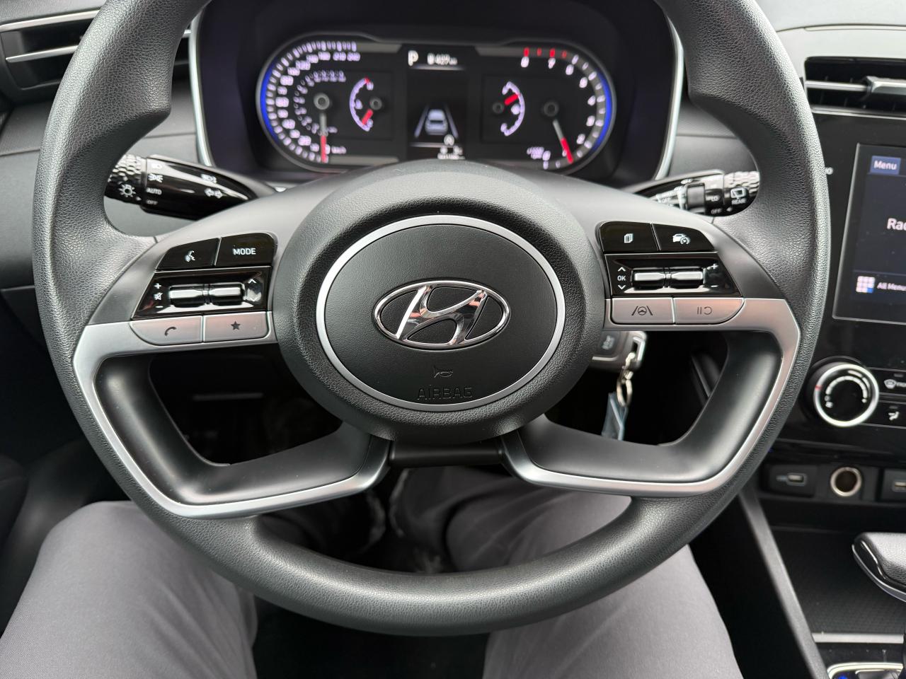 2022 Hyundai Tucson Essential Photo14