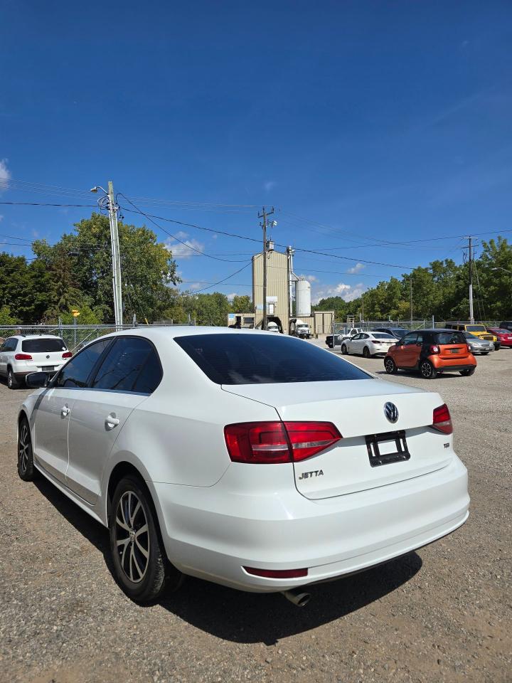 2015 Volkswagen Jetta TRENDLINE+ - Photo #5