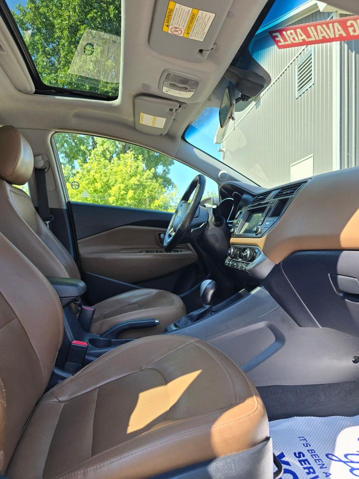 2013 Kia Rio 5dr HB Auto SX w/Navigation - Photo #11