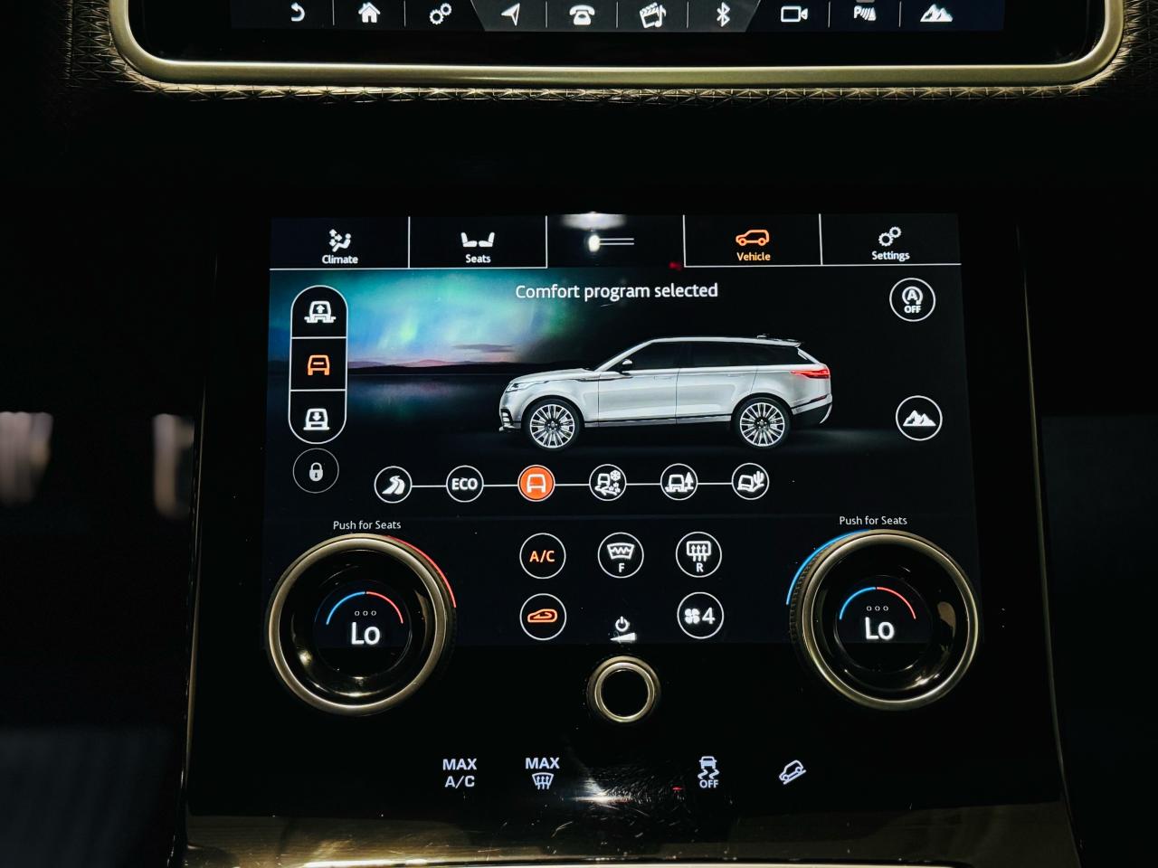 2018 Land Rover Range Rover Velar P380 R-Dynamic SE - Photo #17