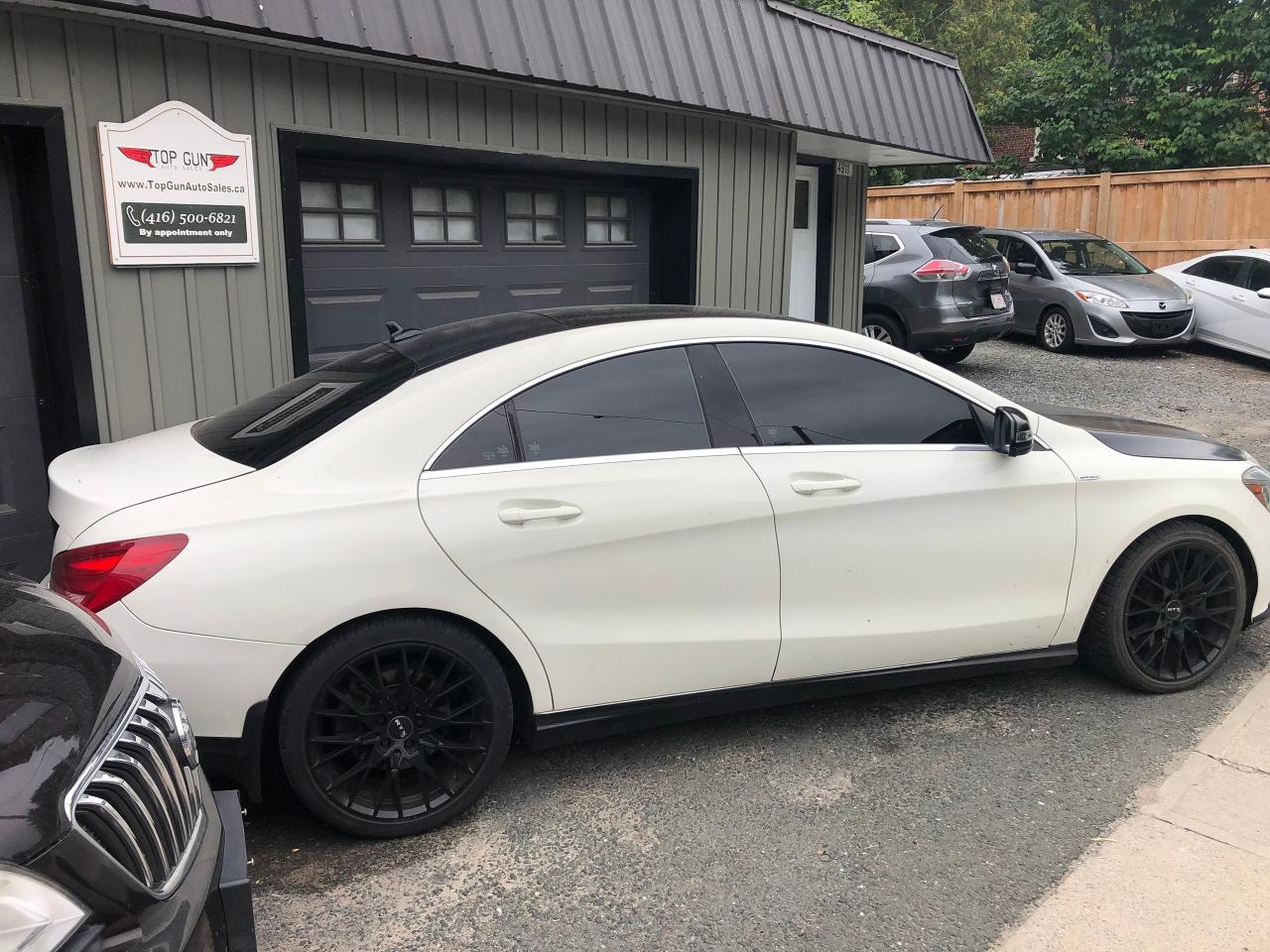 2015 Mercedes-Benz CLA-Class 4dr Sdn CLA 250 4MATIC With Panoramic Moonroof AMG Photo4