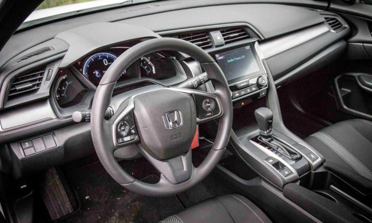 2017 Honda Civic LX/ REAR CAM / AC/ SUPER CLEAN / RUNS LIKE NEW/ - Photo #2