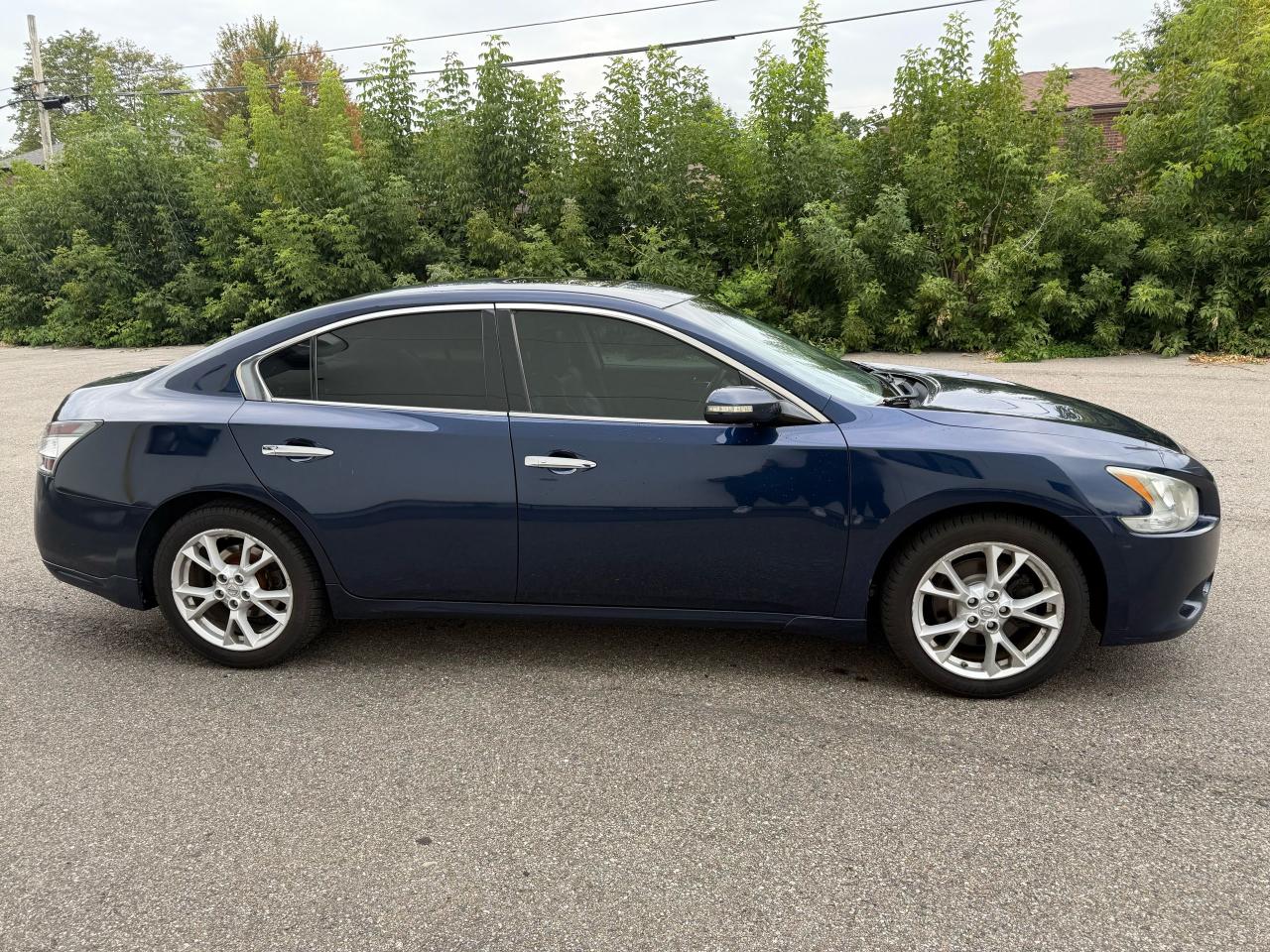 2012 Nissan Maxima 4dr Sdn V6 CVT Photo3