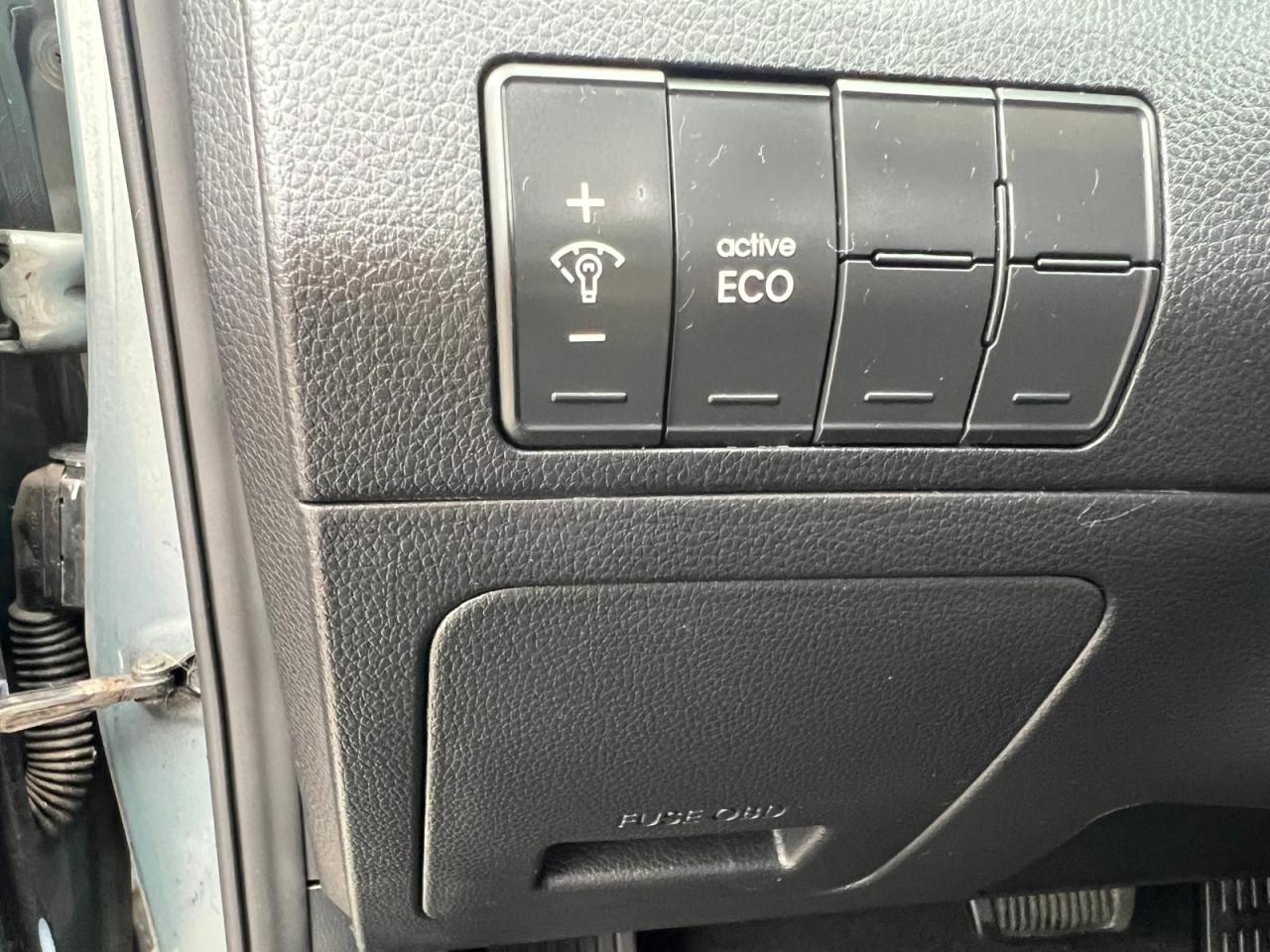 2014 Hyundai Elantra GT SE w/Tech Pkg Low KM No Accident Leather - Photo #30