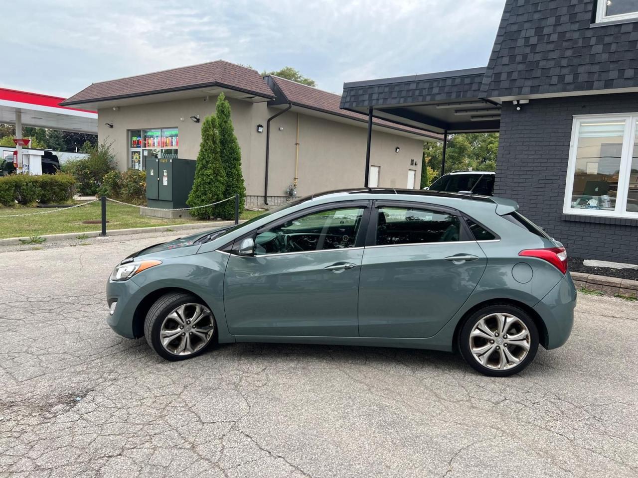 2014 Hyundai Elantra GT SE w/Tech Pkg Low KM No Accident Leather - Photo #4