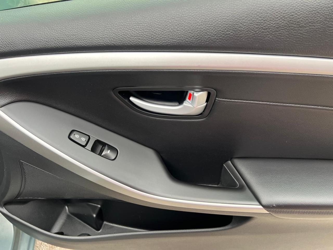 2014 Hyundai Elantra GT SE w/Tech Pkg Low KM No Accident Leather - Photo #46