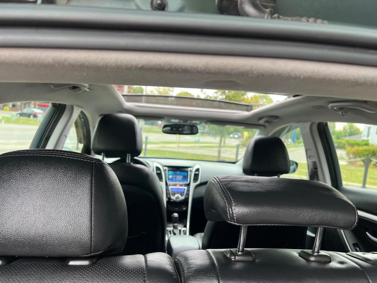 2014 Hyundai Elantra GT SE w/Tech Pkg Low KM No Accident Leather - Photo #20