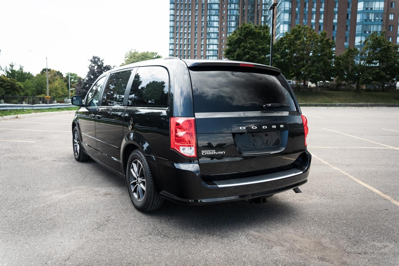 2017 Dodge Grand Caravan SXT Premium Plus | CLEAN CARFAX | NO ACCIDENT | - Photo #6