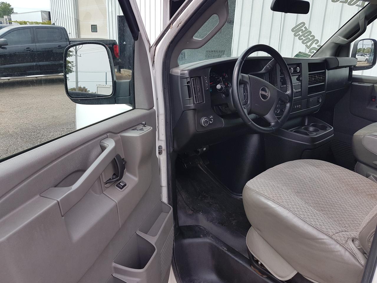 2020 GMC Savana 3500 Cargo 155" EXTENDED Photo