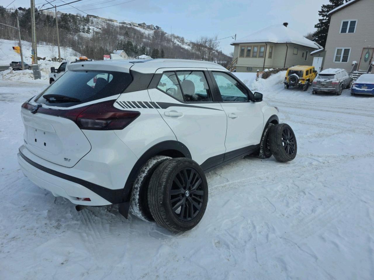 2021 Nissan Kicks KICKS SV Photo3