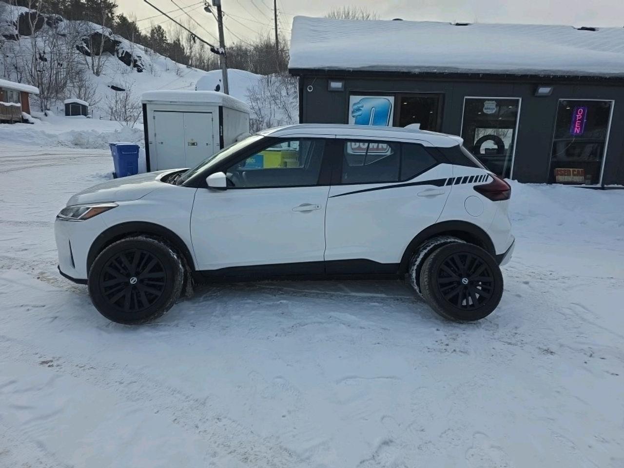 2021 Nissan Kicks KICKS SV Photo