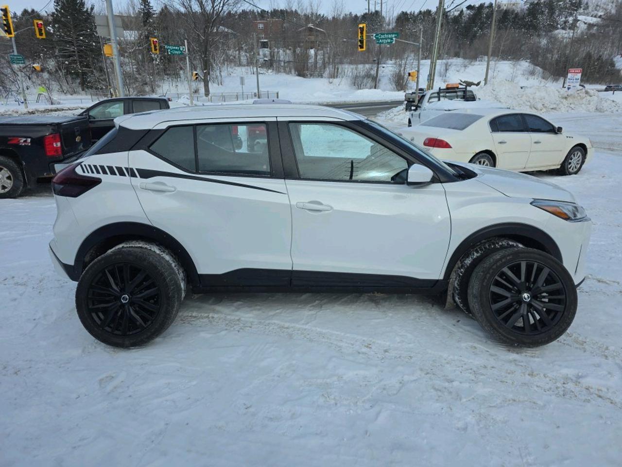 2021 Nissan Kicks KICKS SV Photo