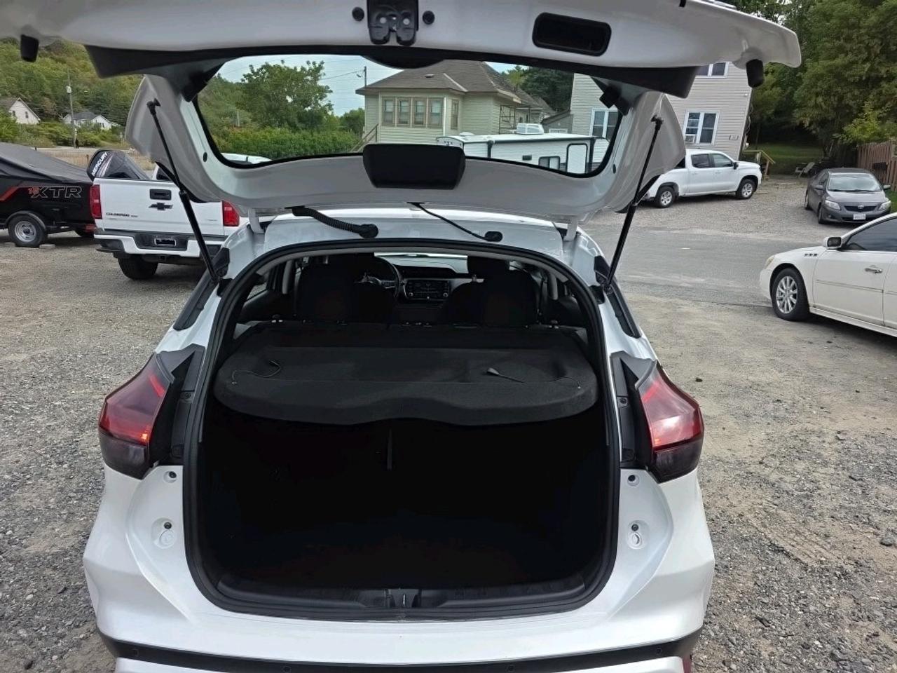 2021 Nissan Kicks KICKS SV Photo