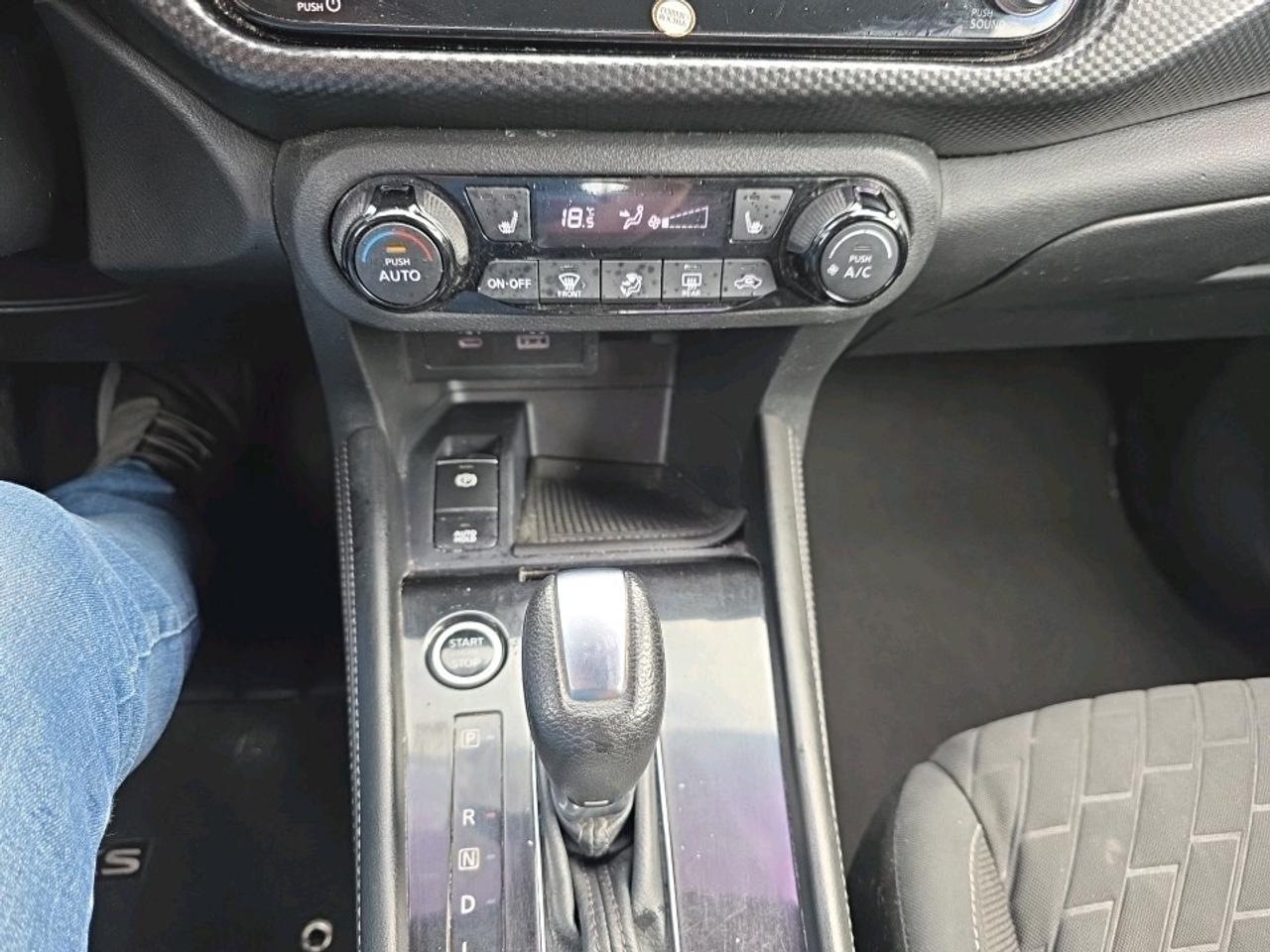 2021 Nissan Kicks KICKS SV Photo