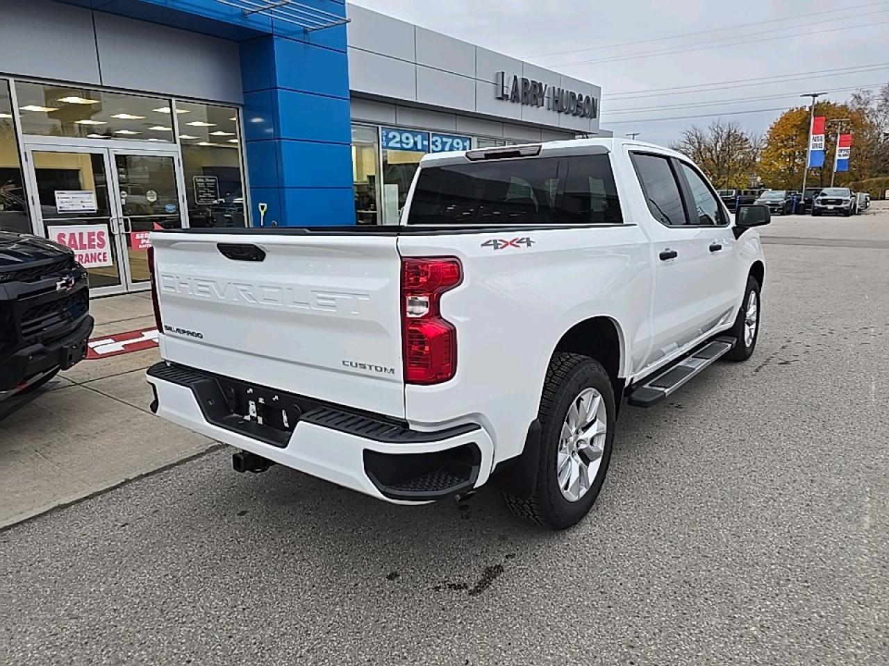 2026 Chevrolet Silverado 1500 Custom Photo2