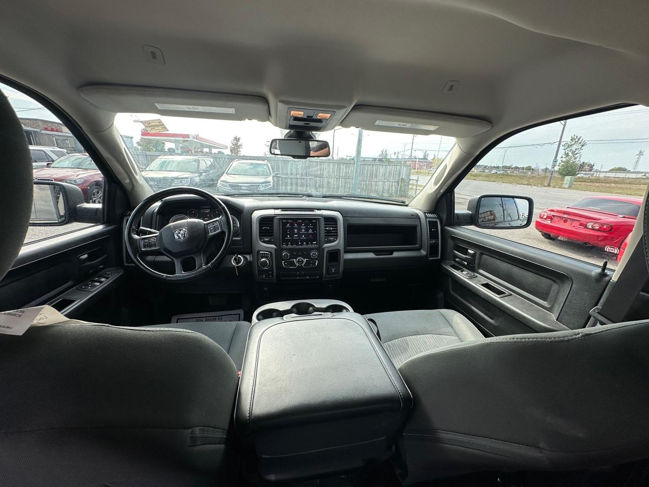 2021 RAM 1500 Classic EXPRESS - Photo #14