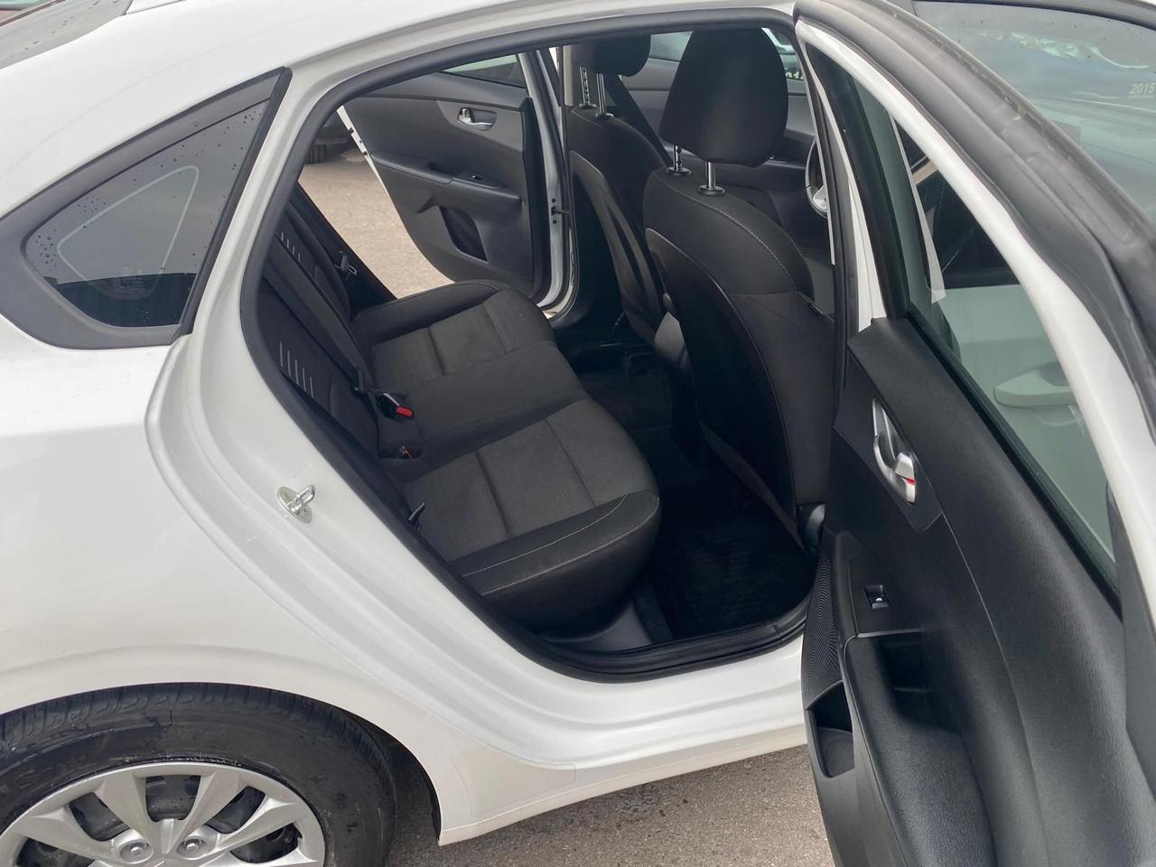 2021 Kia Forte AUTO NO ACCIDENT HEATED SEATS BACKUP CAMERA BT Photo