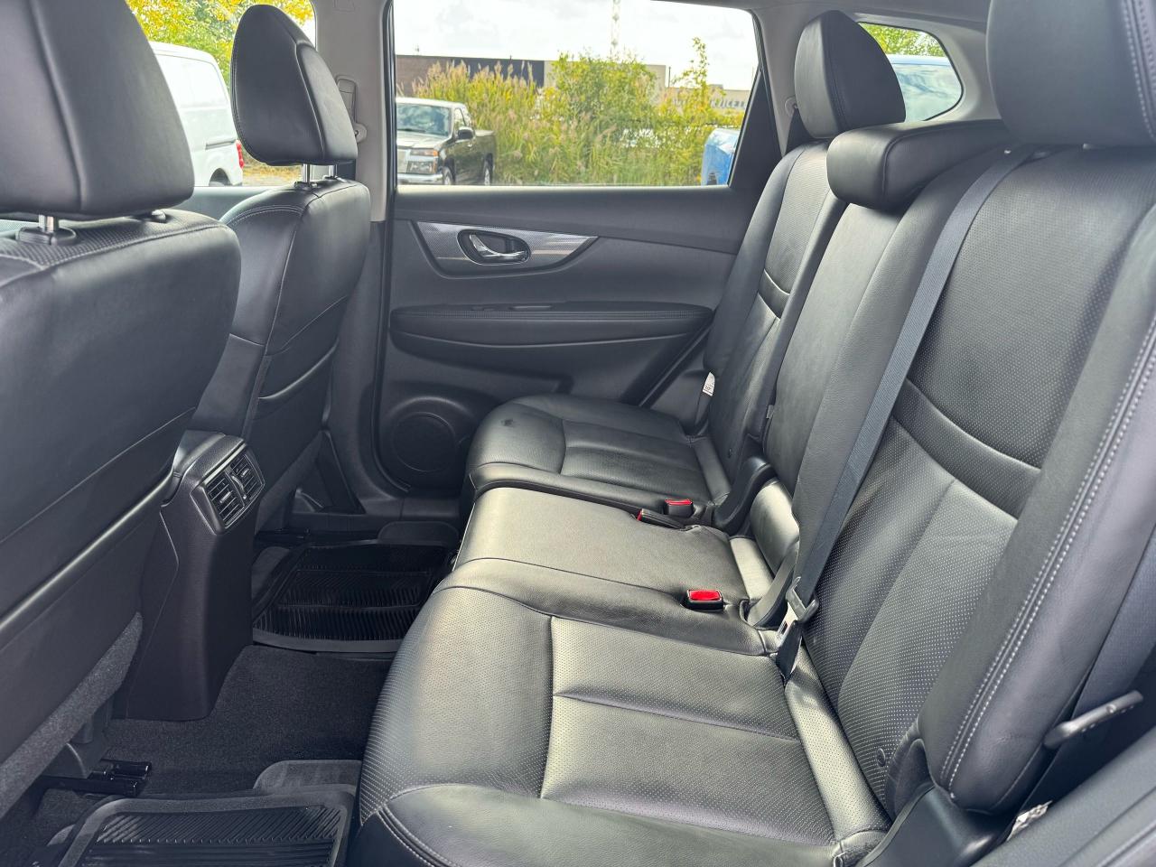 2015 Nissan Rogue SL - Photo #11